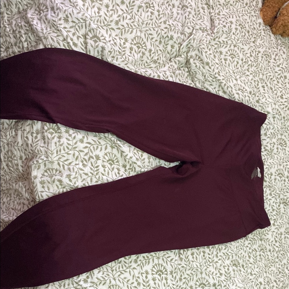 Women's Burgundy workout leggings